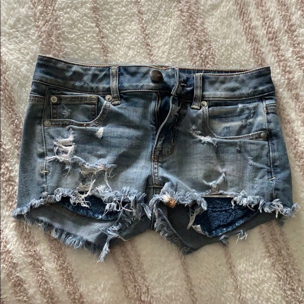 American Eagle jean shorts with decorative pocket